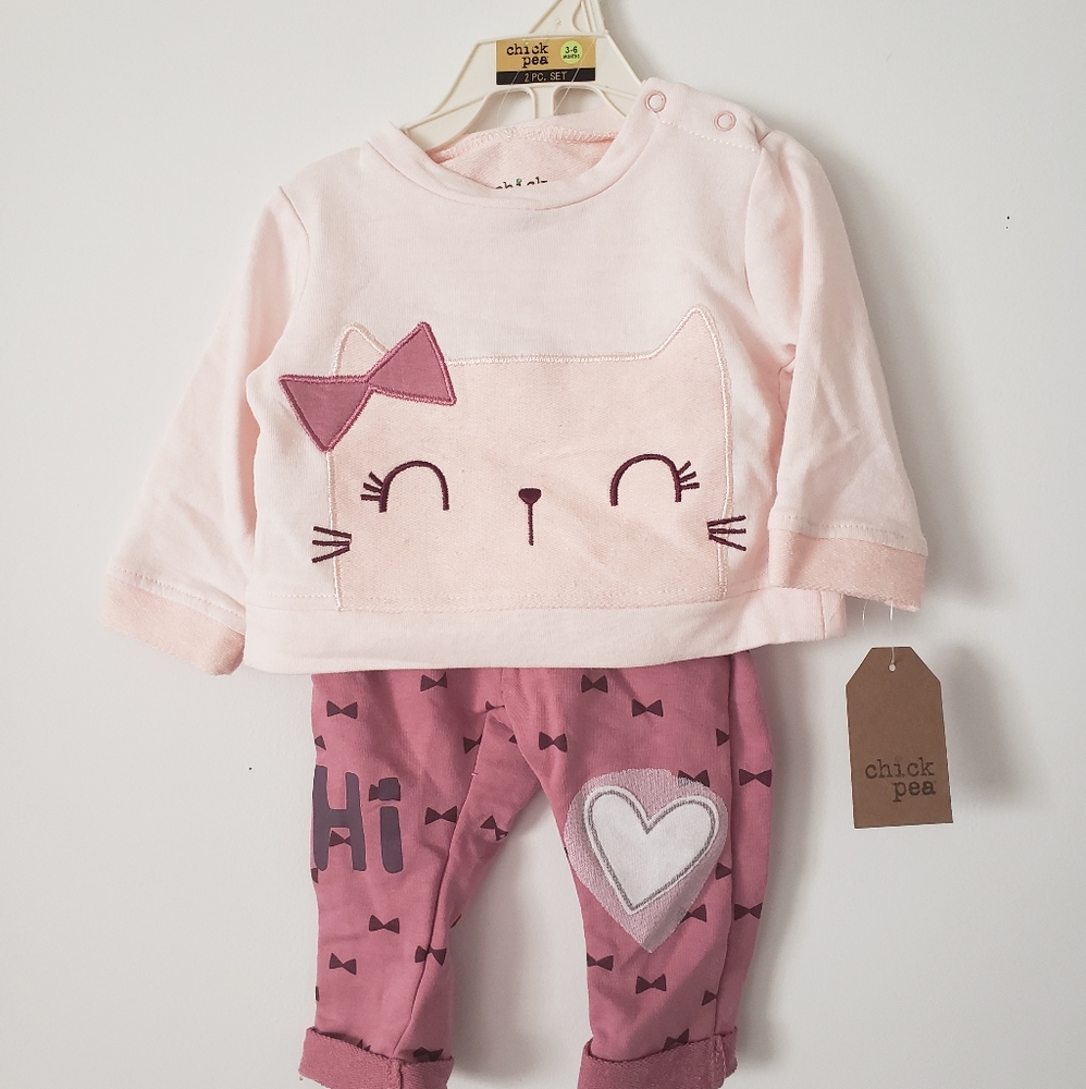 NWT Chick Pea sweatshirt with pants